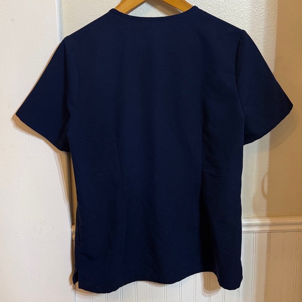 SOLD 🎉 Figs Deep Blue V-Neck Scrub Top - Picture 7 of 7
